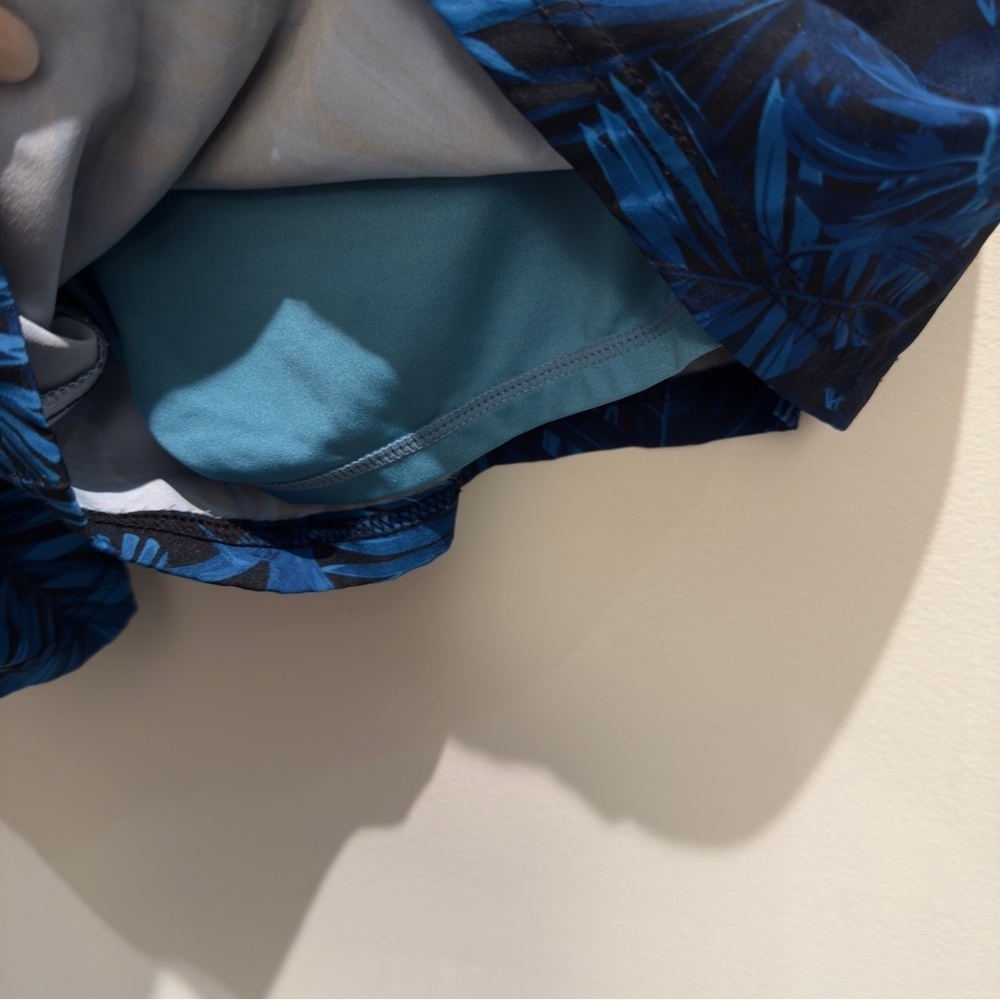 BRISIRA Tropical Blue and Black Trunks Size 34 - Picture 7 of 7